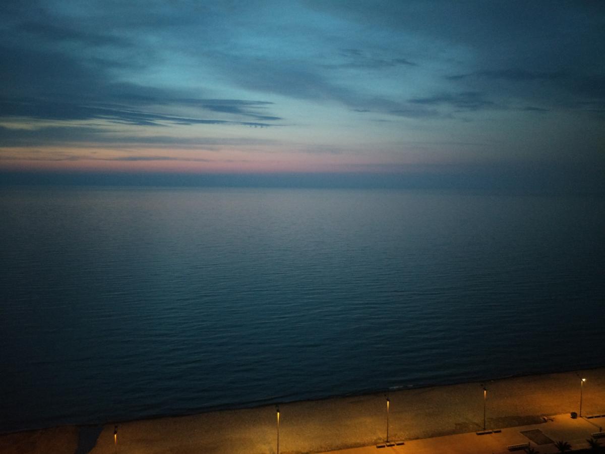 Апартаменты - Первая Линия! Batumi Eksteriør bilde